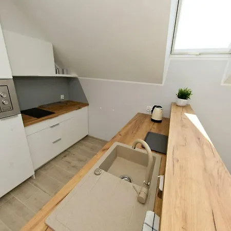 Apartment Lenovo